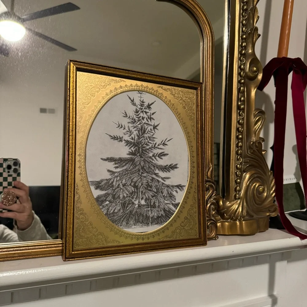 Vintage gold picture frame with brass oval embossed 12”x9.75”
